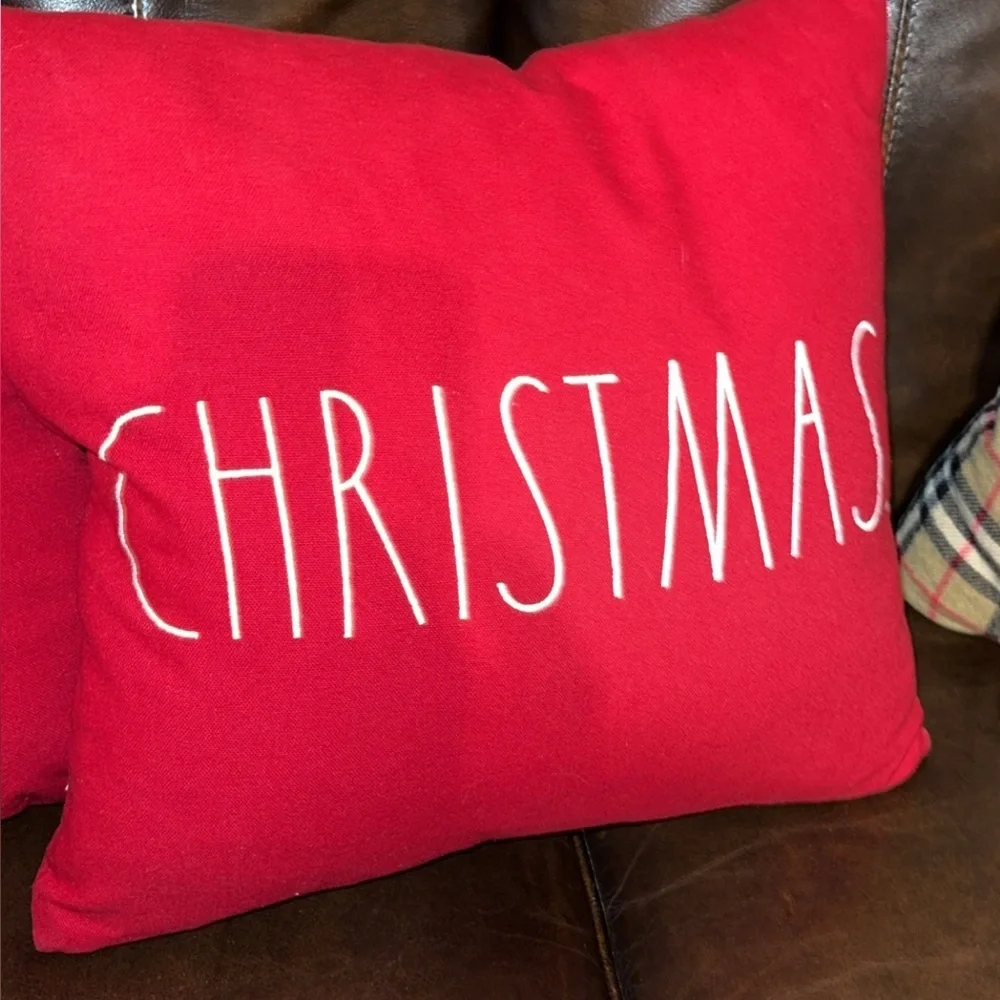 RAE DUNN Red ‘Merry Christmas’ Holiday/Seasonal Throw Pillows Set of 2